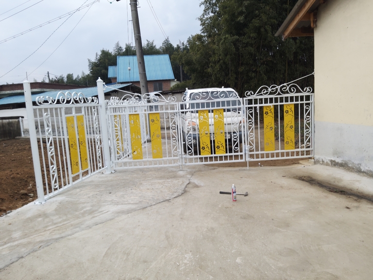 봄꽃 아트휀스 입니다.